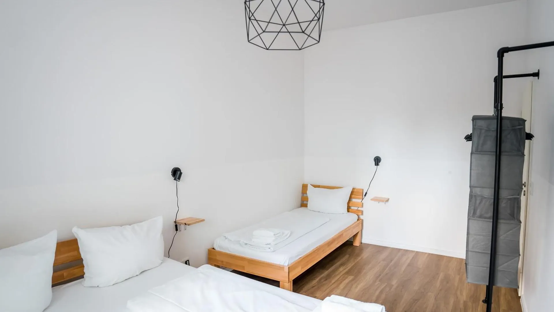 Three Bedroom Plus Big Kitchen Plus Selfcheckin Plus Street Parking Берлин Апартаменты